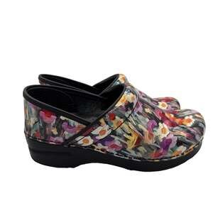 Dansko Wide Pro Painted Garden Clogs (EU 38) Proffesional